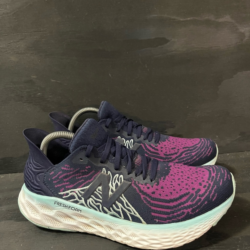 New Balance Fresh Foam 1080v10 Women's Size 10.5 Purple White Running Shoes